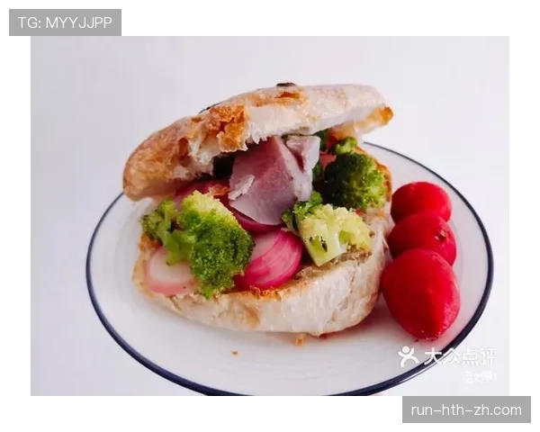 拉皮诺晒出冰箱里只有一瓶蛋白粉和半颗西兰花，网友：这哪是球星，简直是修仙