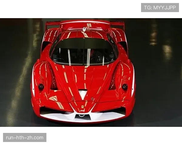 恩佐居然开豪车带娃出门，跟场上那个拼命三郎判若两人！