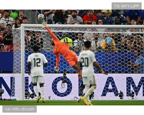西班牙1-0乌拉圭:世界杯H组末轮战报 西班牙1-0乌拉圭:世界杯H组末轮战报
